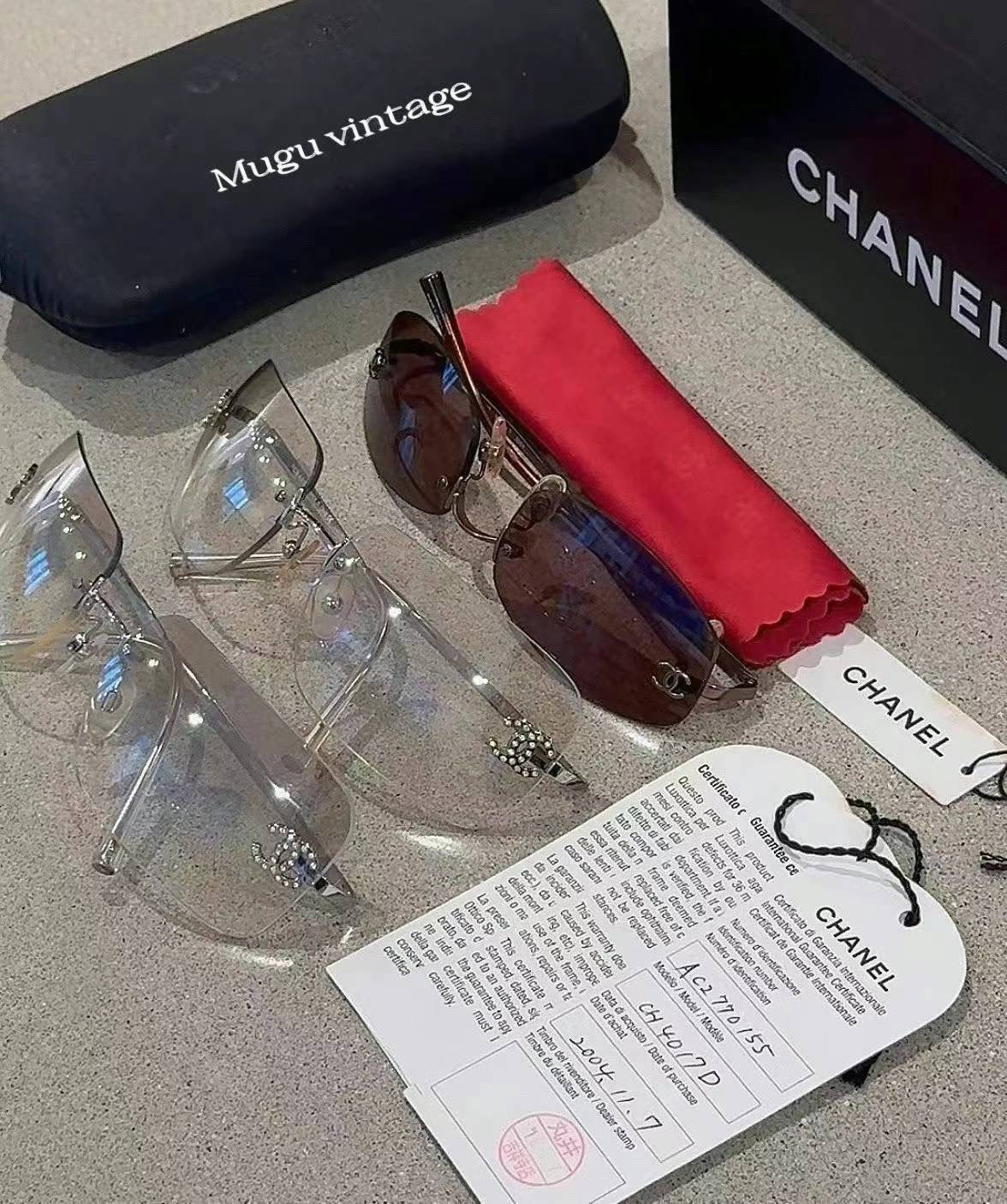 Chanel y2k sunglasses (open for sourcing )