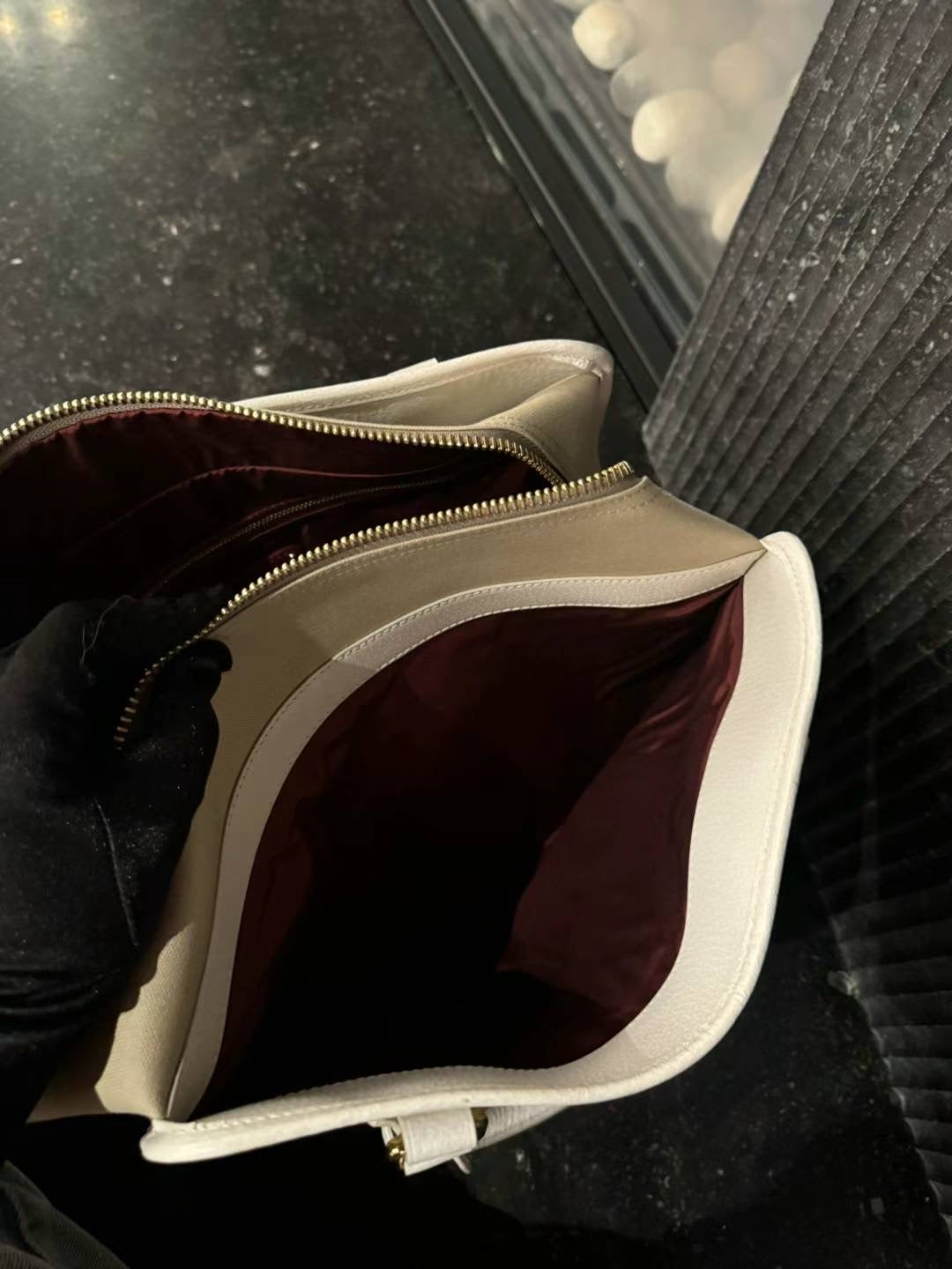 Loewe white / beige amazona tote