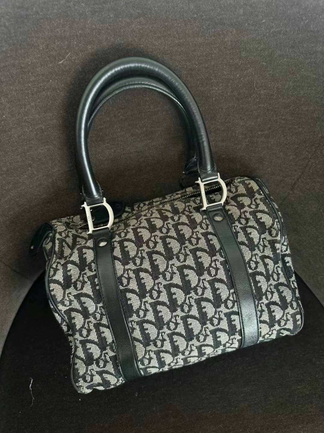 Dior black / silver Boston 25