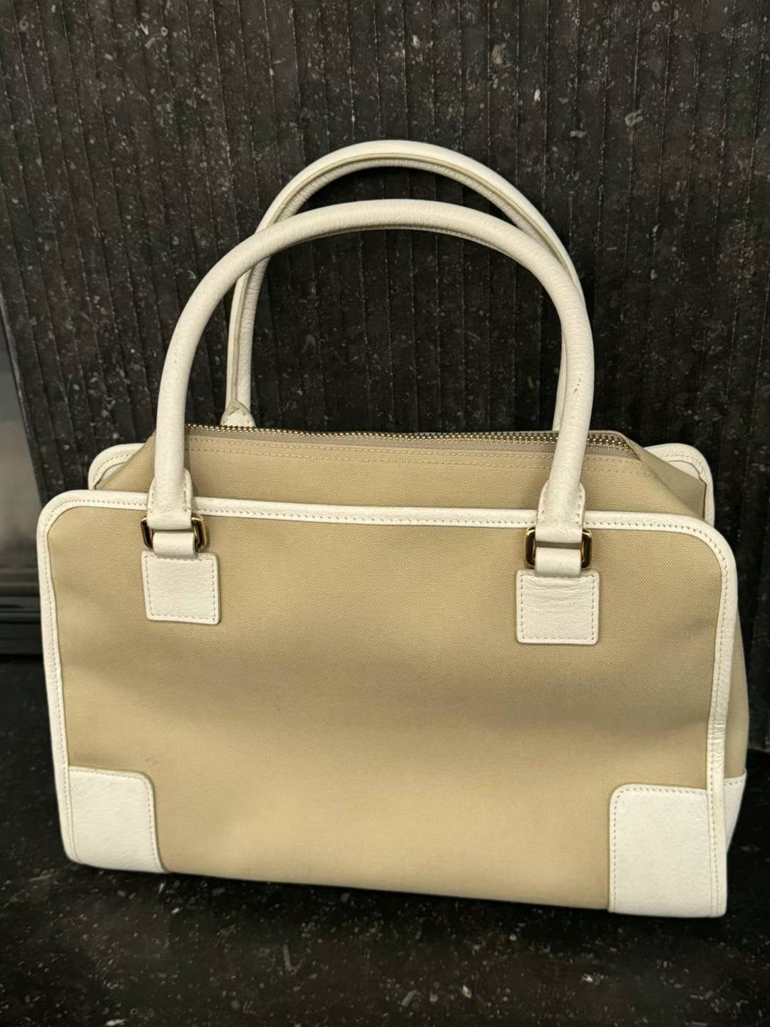 Loewe white / beige amazona tote