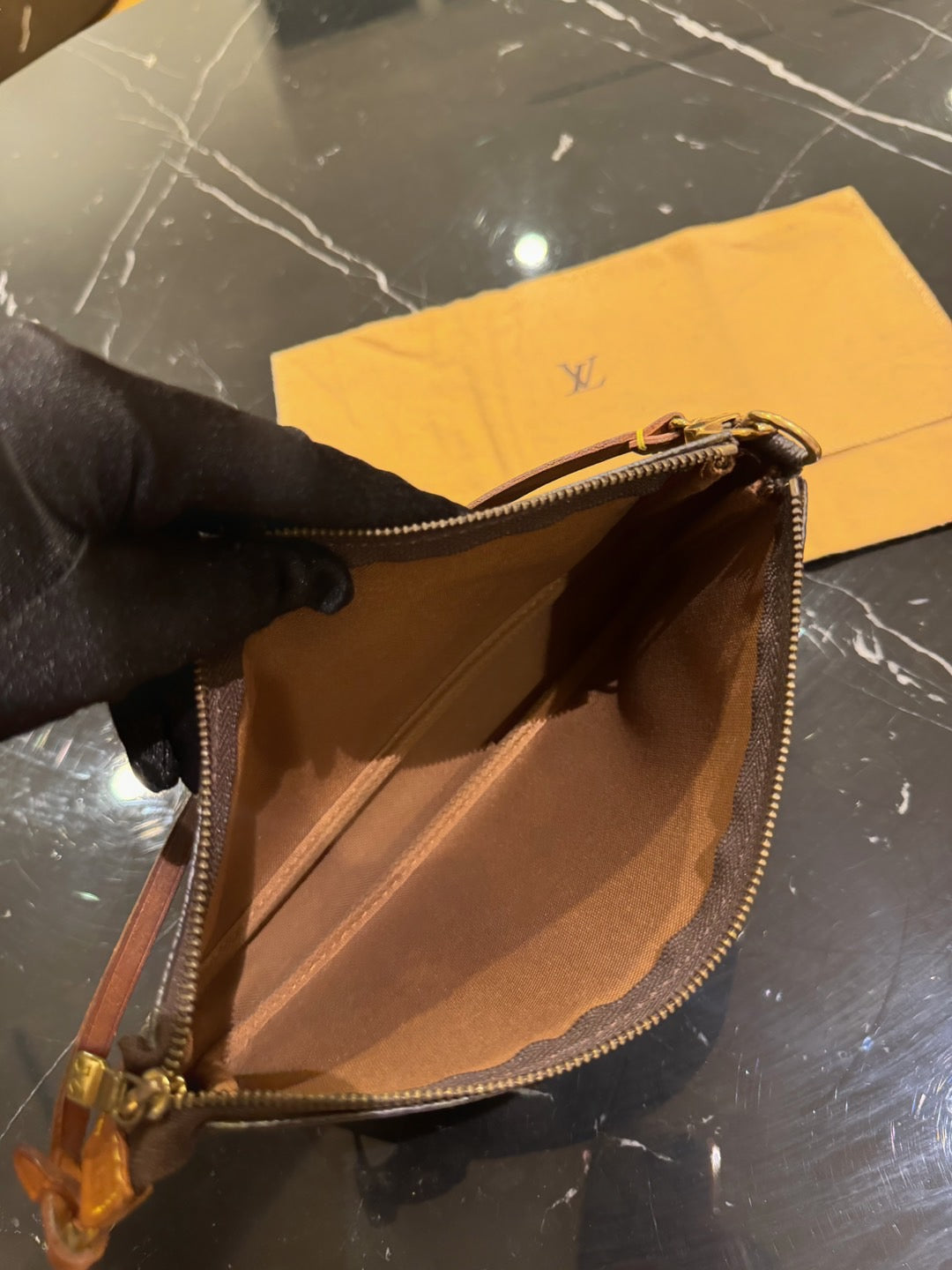 Louis Vuitton vintage pochette
