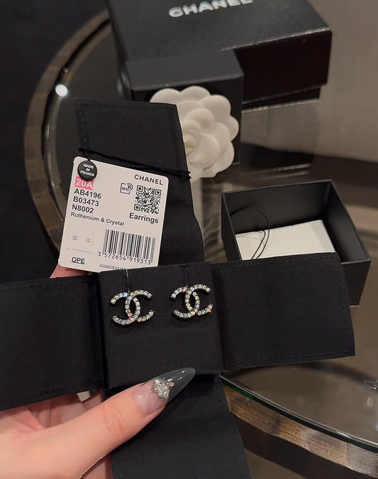 Chanel 2020 black rhinestone earring