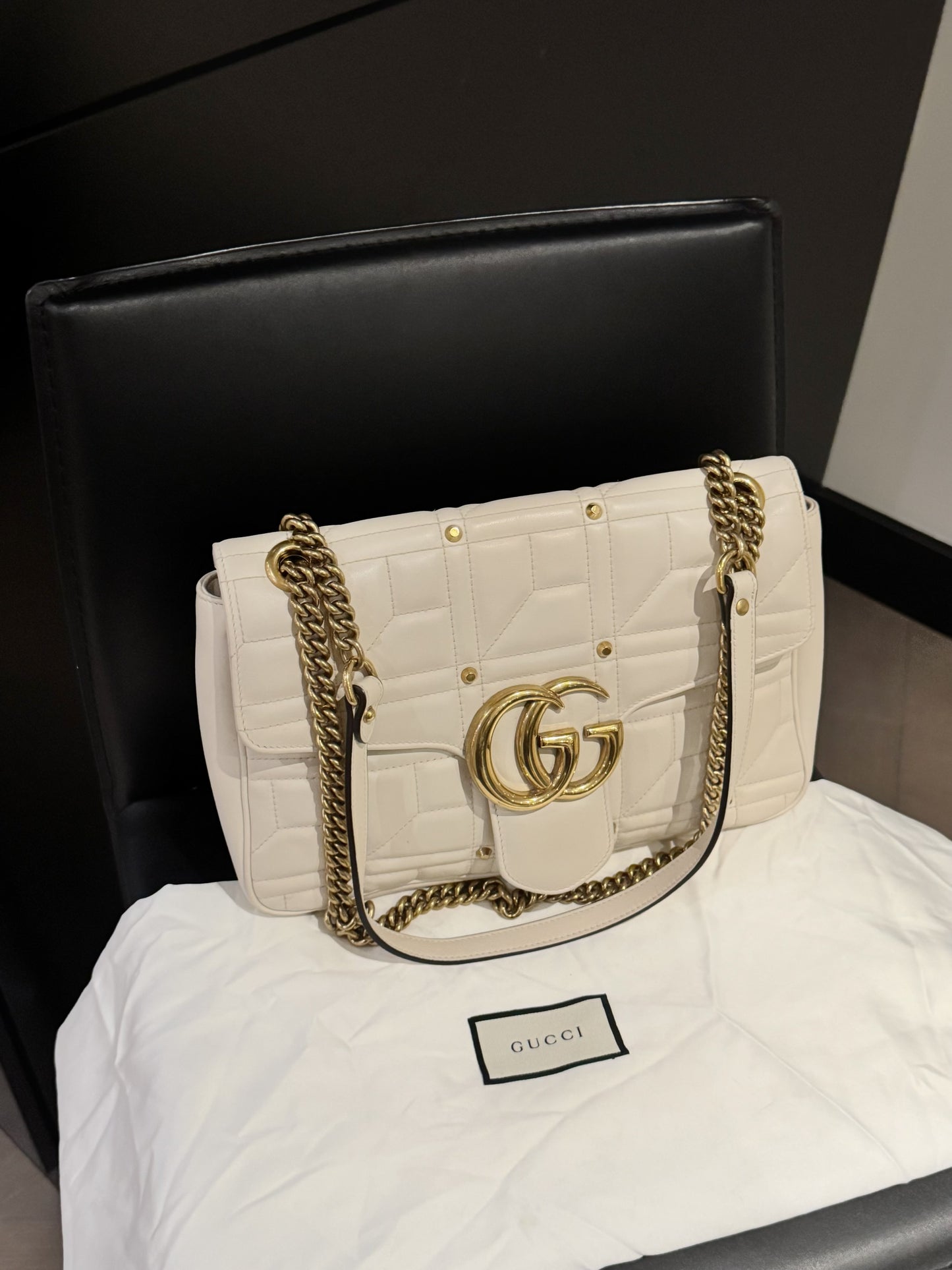 Gucci marmont medium bag