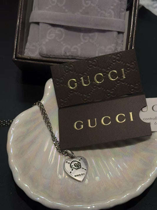 Gucci ghost 2019 necklace