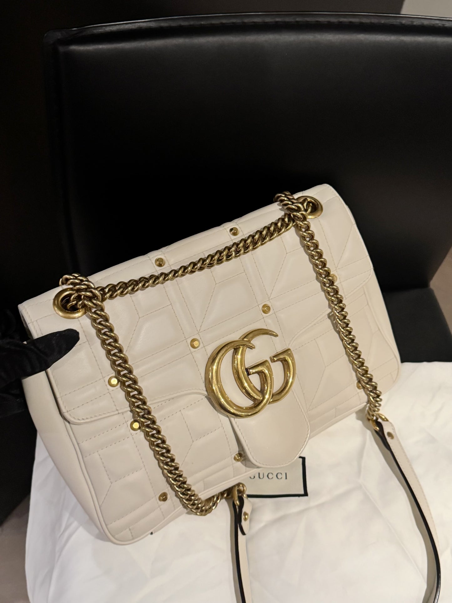 Gucci marmont medium bag