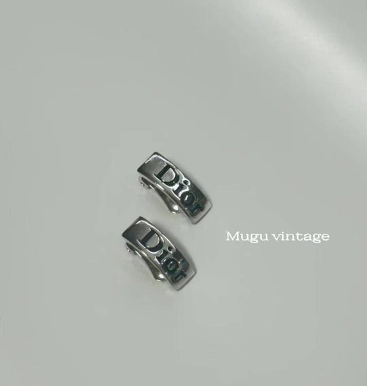 Dior silver plated logo earclip ( single earcuff)