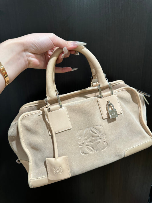 Loewe light nude amazona