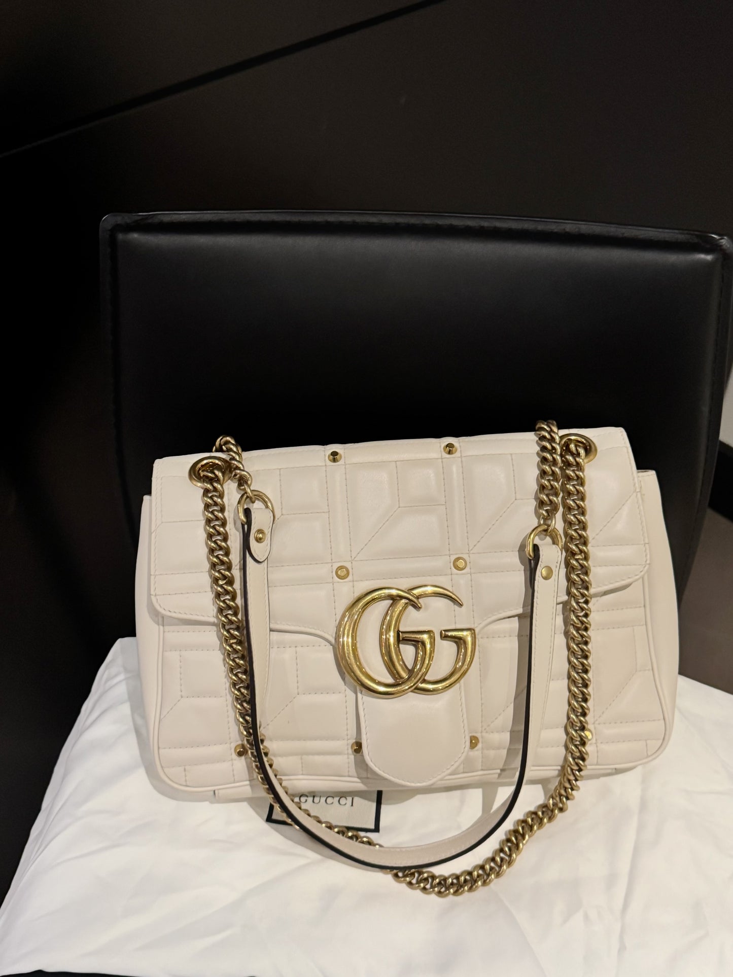 Gucci marmont medium bag