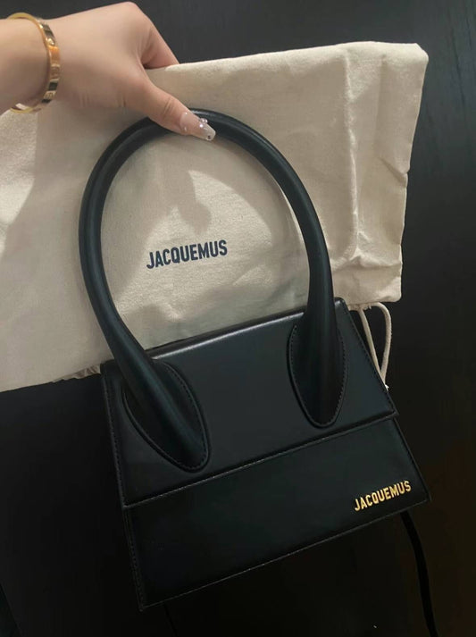 Jacquemus le grande chiquto