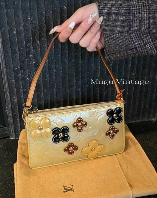 Louis vuitton flower pochette